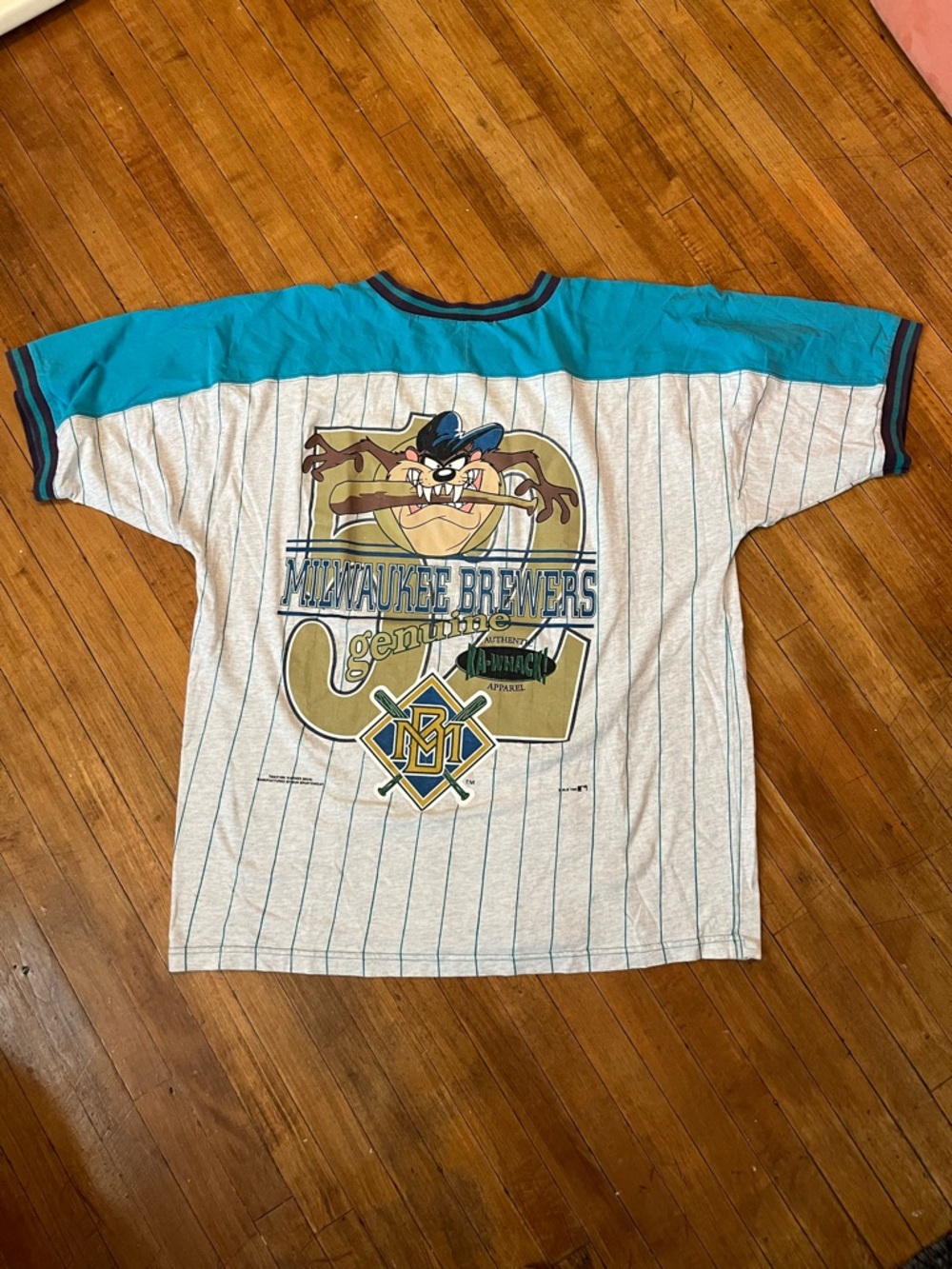 Vintage 1990s Milwaukee Brewers Taz Baseball Tee